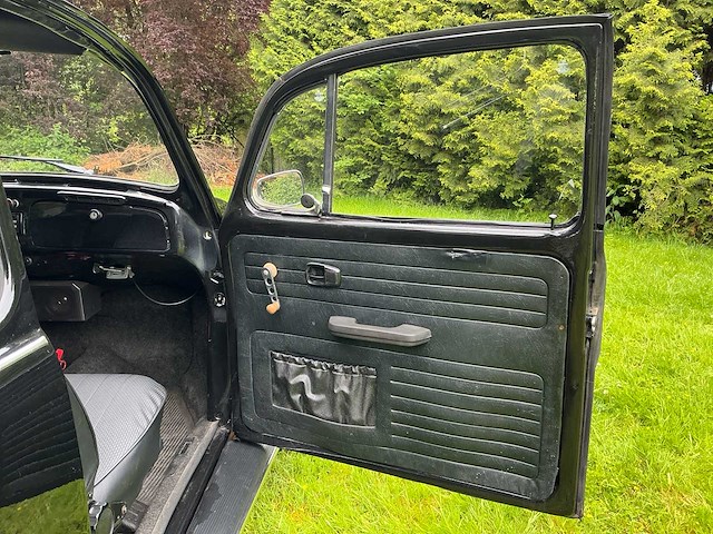 Volkswagen kever 1200 oldtimer - afbeelding 16 van  41