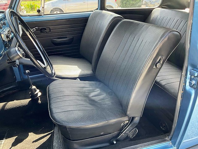 Volkswagen kever 1300 automatic oldtimer - afbeelding 3 van  31