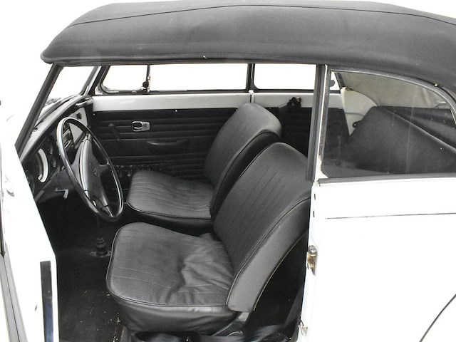 Volkswagen kever cabrio 1302s - afbeelding 3 van  57