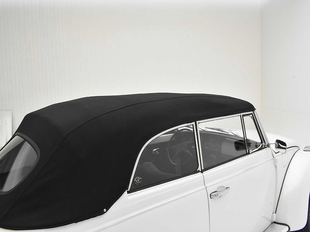Volkswagen kever cabrio 1302s - afbeelding 13 van  57