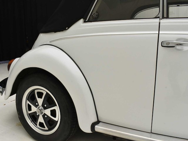 Volkswagen kever cabrio 1302s - afbeelding 15 van  57