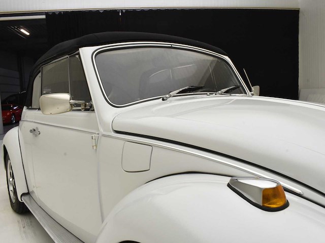 Volkswagen kever cabrio 1302s - afbeelding 47 van  57