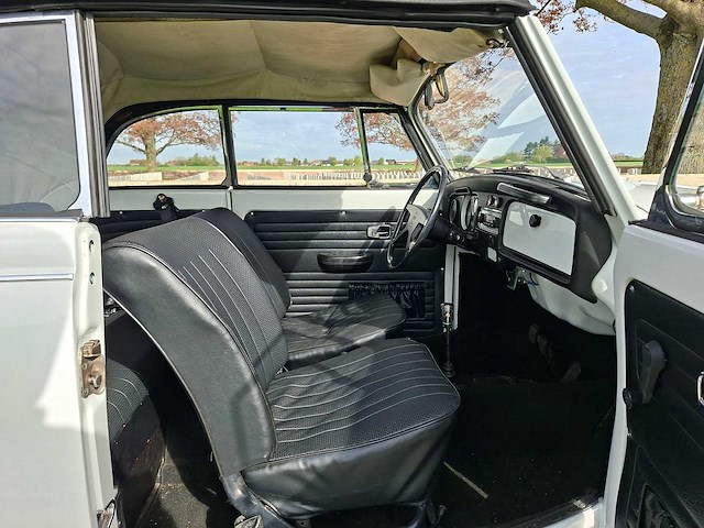 Volkswagen kever cabrio 1302s - afbeelding 18 van  38