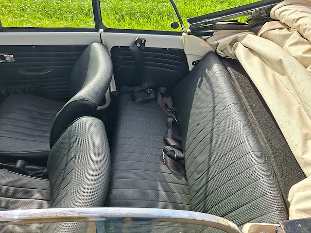 Volkswagen kever cabrio 1302s - afbeelding 34 van  38