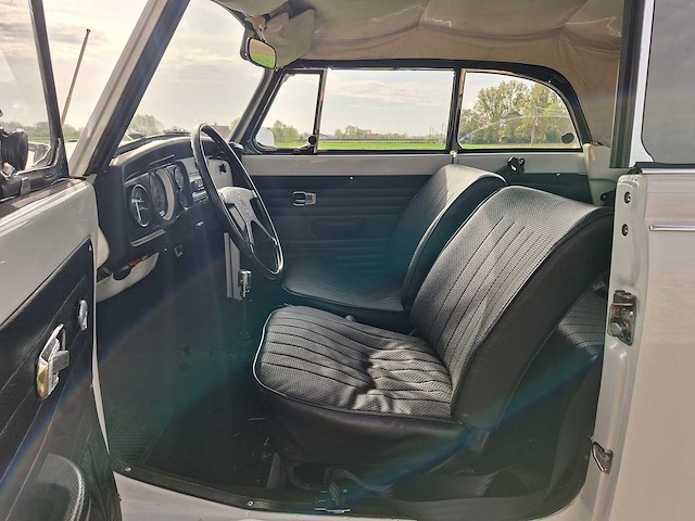 Volkswagen kever cabrio 1302s - afbeelding 23 van  50