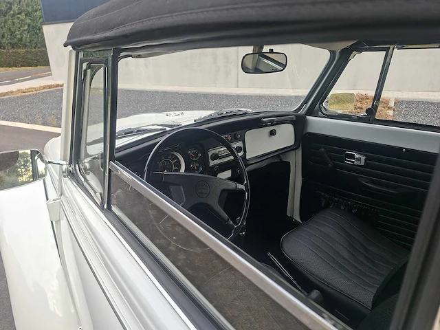 Volkswagen kever cabrio 1302s - afbeelding 33 van  43