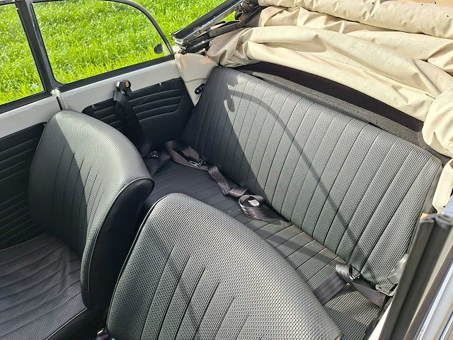 Volkswagen kever cabrio - afbeelding 25 van  38