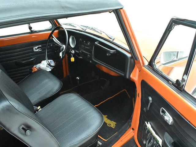 Volkswagen kever cabrio - afbeelding 13 van  46