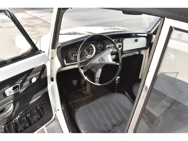 Volkswagen kever cabrio - afbeelding 14 van  50