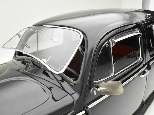 Volkswagen kever limousine - afbeelding 24 van  47