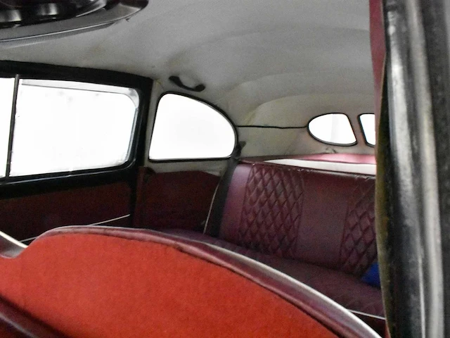 Volkswagen kever limousine - afbeelding 38 van  47