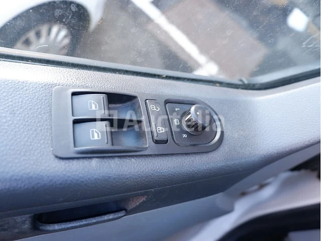 Volkswagen kombi (2013-279,327 km) - afbeelding 13 van  61