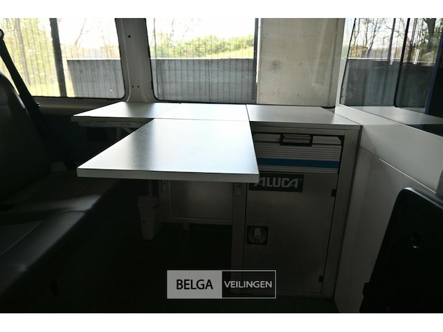 Volkswagen kombi - afbeelding 17 van  24