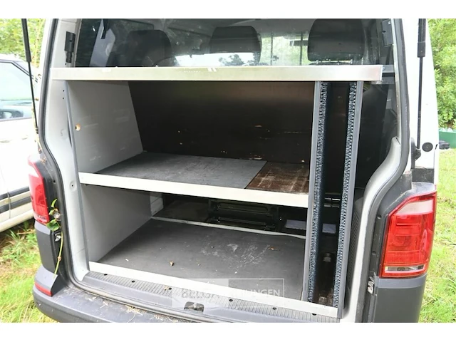 Volkswagen kombi - afbeelding 16 van  23