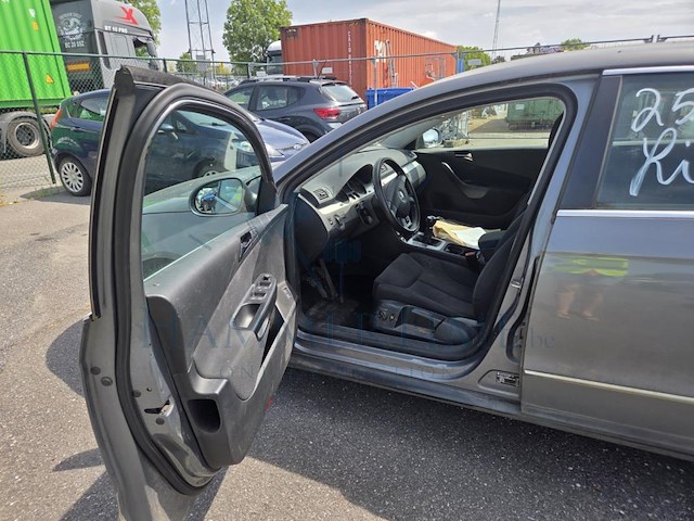 Volkswagen passat 1.9 tdi b2b-line comfort 105, 2008 - afbeelding 44 van  46