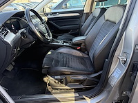 Volkswagen passat berline r-line surequipee 150 at, 2016 - afbeelding 31 van  32