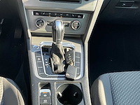 Volkswagen passat personenauto - afbeelding 6 van  25