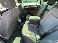 Volkswagen passat personenauto - afbeelding 9 van  25