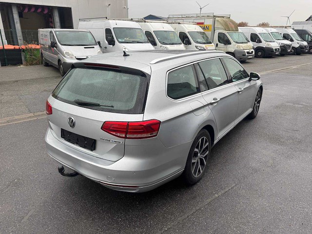 Volkswagen passat stationwagen - afbeelding 4 van  12
