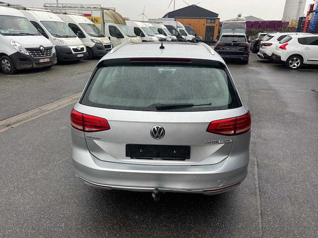 Volkswagen passat stationwagen - afbeelding 5 van  12