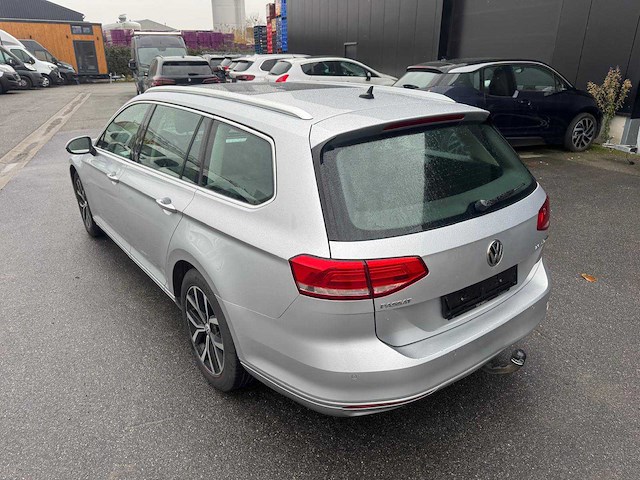 Volkswagen passat stationwagen - afbeelding 6 van  12