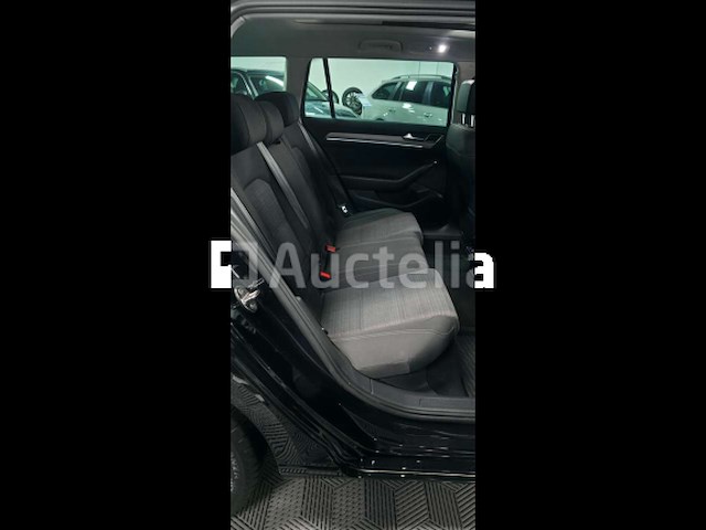 Volkswagen passat variant 2.0 tdi - automatisch – adventure pack –2021 - afbeelding 10 van  30
