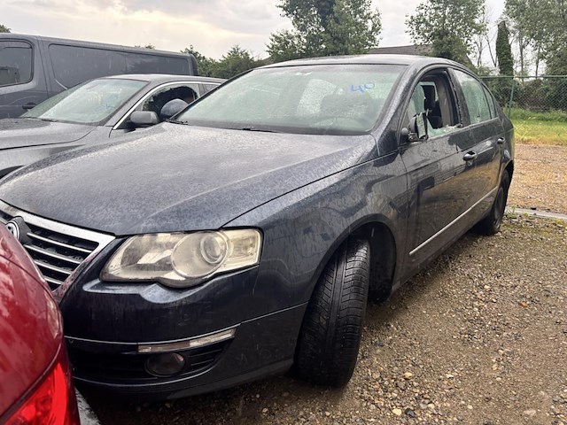Volkswagen passat - afbeelding 1 van  11
