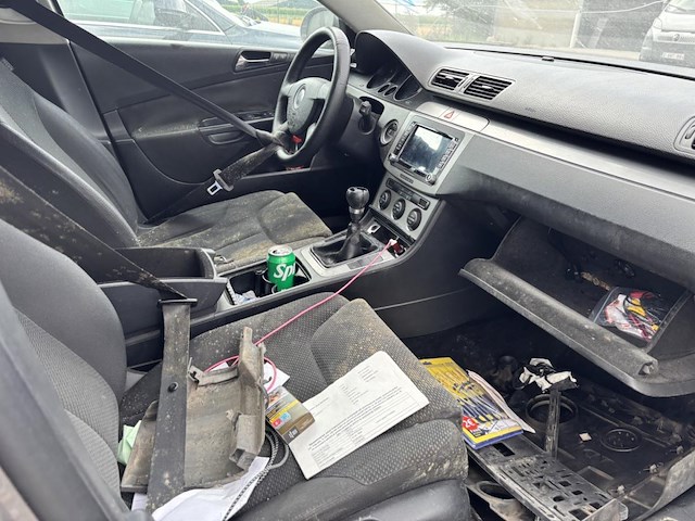 Volkswagen passat - afbeelding 3 van  12