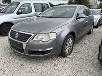 Volkswagen passat - afbeelding 1 van  12