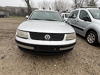 Volkswagen passsat - afbeelding 4 van  11