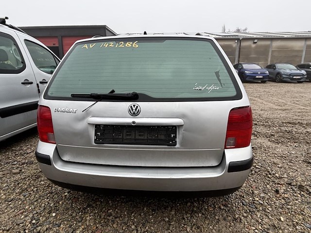 Volkswagen passsat - afbeelding 8 van  11
