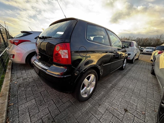 Volkswagen polo 1.2i 12v base, 2004 - afbeelding 31 van  36