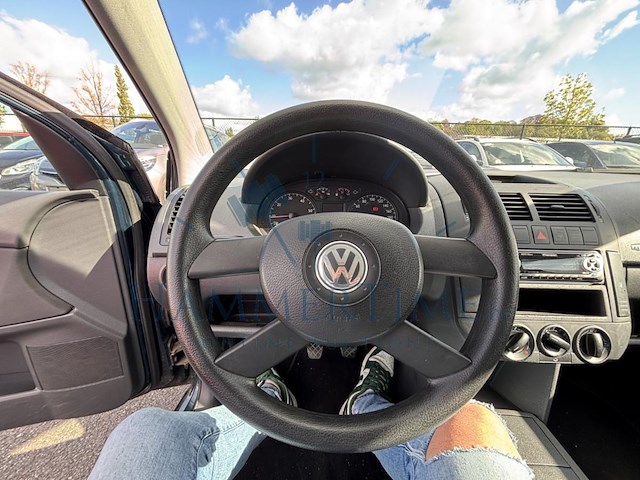 Volkswagen polo 1.2i 12v base, 2004 - afbeelding 9 van  37