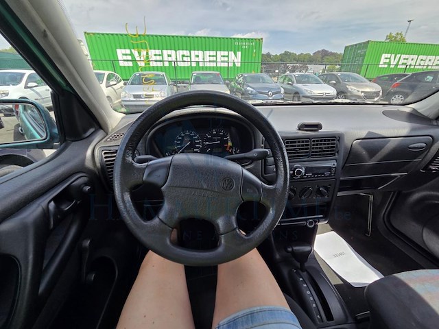 Volkswagen polo 1.2i 12v base 65, 1997 - afbeelding 9 van  45