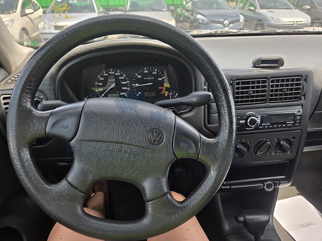 Volkswagen polo 1.2i 12v base 65, 1997 - afbeelding 10 van  45