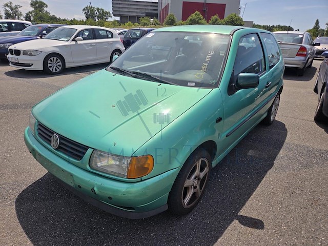 Volkswagen polo 1.2i 12v base 65, 1997 - afbeelding 1 van  45