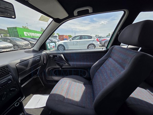 Volkswagen polo 1.2i 12v base 65, 1997 - afbeelding 17 van  45