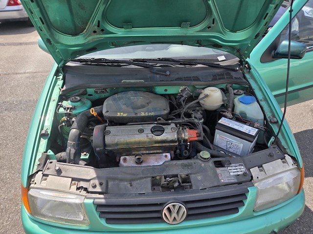 Volkswagen polo 1.2i 12v base 65, 1997 - afbeelding 40 van  45