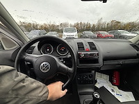 Volkswagen polo 1.4i 16v comfortline 75 at, 2000 - afbeelding 2 van  29