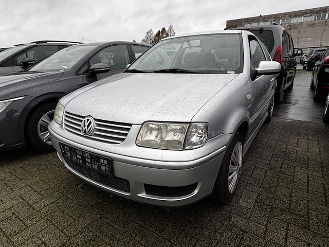 Volkswagen polo 1.4i 16v comfortline 75 at, 2000 - afbeelding 1 van  29