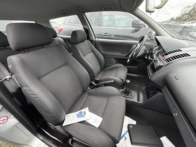 Volkswagen polo 1.4i 16v comfortline 75 at, 2000 - afbeelding 13 van  29