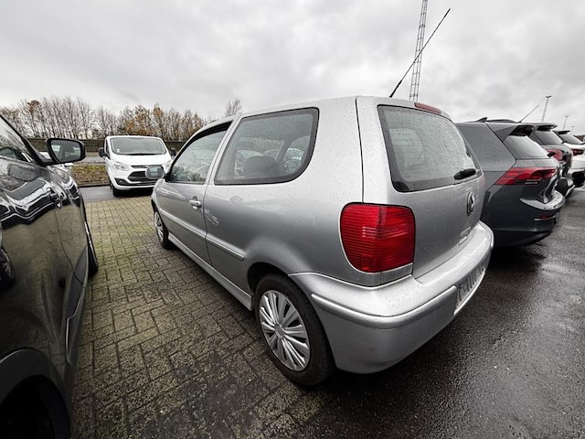 Volkswagen polo 1.4i 16v comfortline 75 at, 2000 - afbeelding 26 van  29
