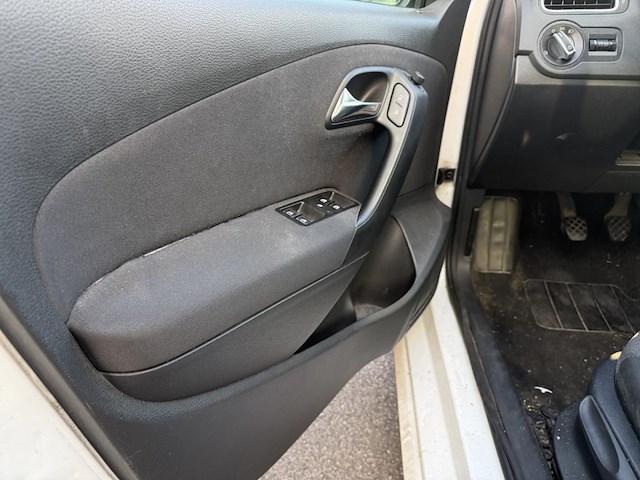 Volkswagen polo 1.6 cr tdi comfortline dpf, 2010 - afbeelding 23 van  26