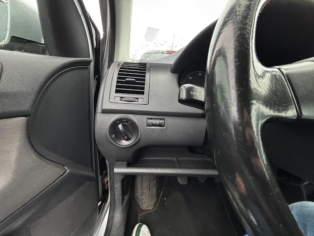 Volkswagen polo 1.9 tdi trendline, 2007 - afbeelding 8 van  40