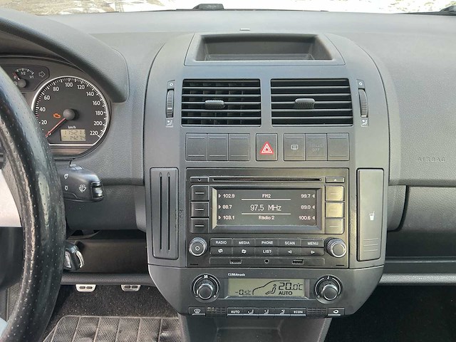 Volkswagen polo cross personenauto - afbeelding 9 van  34