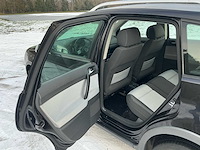 Volkswagen polo cross personenauto - afbeelding 11 van  34