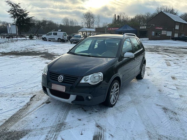 Volkswagen polo cross personenauto - afbeelding 1 van  34
