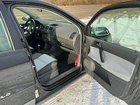 Volkswagen polo cross personenauto - afbeelding 19 van  34