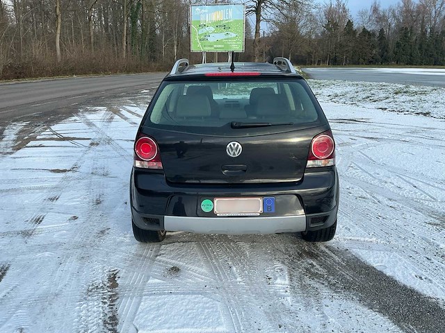 Volkswagen polo cross personenauto - afbeelding 31 van  34