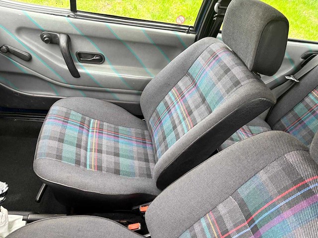 Volkswagen polo oldtimer - afbeelding 3 van  17